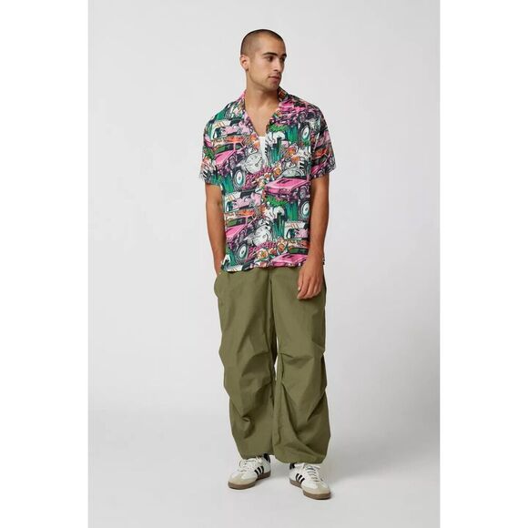 Urban Outfitters UO Comic Print Rayon Button-Down Shirt Size M - Picture 1 of 9